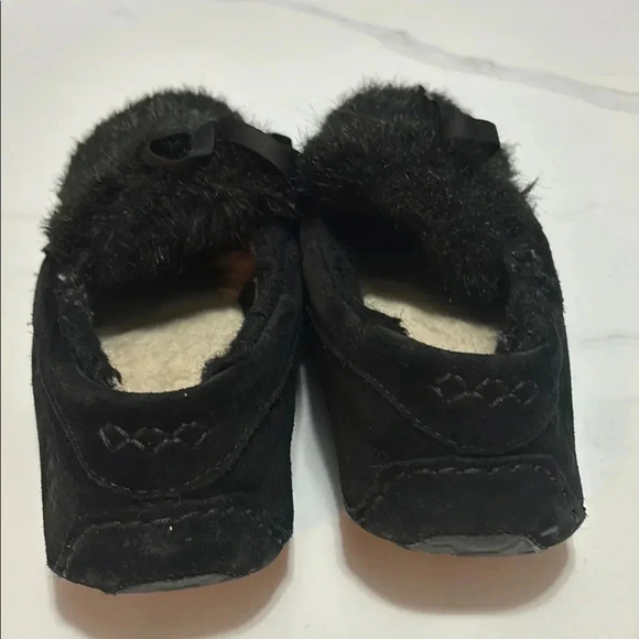 UGG Black Fuzzy Slippers - Picture 4 of 5